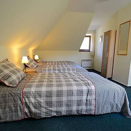 Bed & Breakfast Art